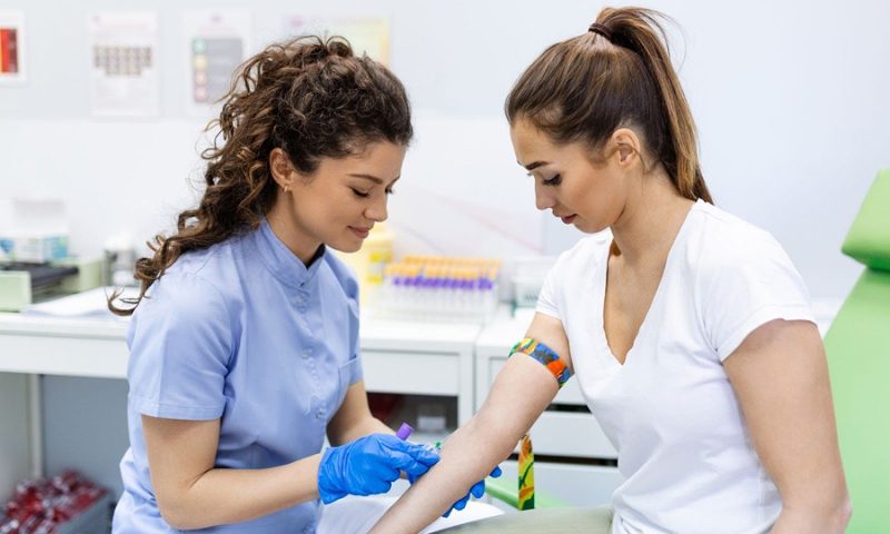 Saúde Hormonal Feminina: Como Detectar Desequilíbrios e Cuidar Melhor do Corpo